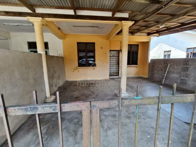 RUMAH TERES Taman Safiah Murni ,Bukit Payong UNTUK DIJUAL 1