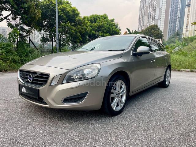 Volvo V60 2.0 T5 1 TGN ORI KM NICE CONDITION 9/10 - 1
