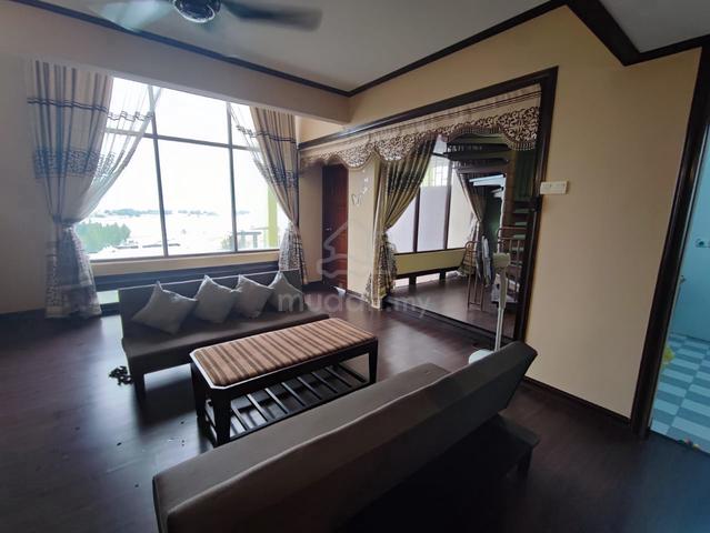 Golden Coast Condominium 1