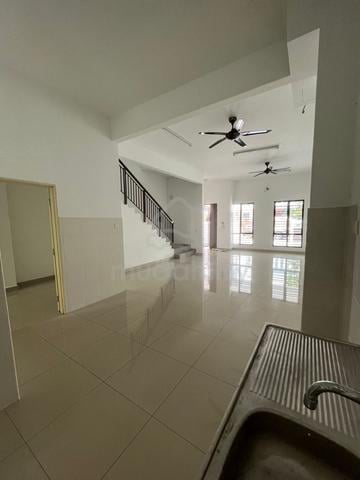 Setia Indah Setia Alam 2 sty house for rent 20'70' 1