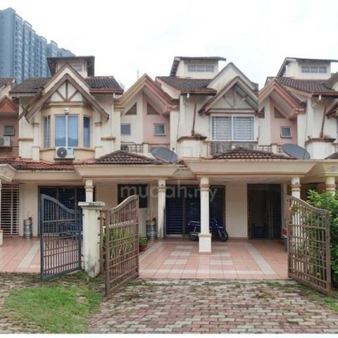 FREEHOLD!!! RENOVATED Double Storey Bukit Subang Near Elmina 1