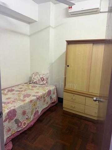 Condo Ridzuan Female Room Rent 1