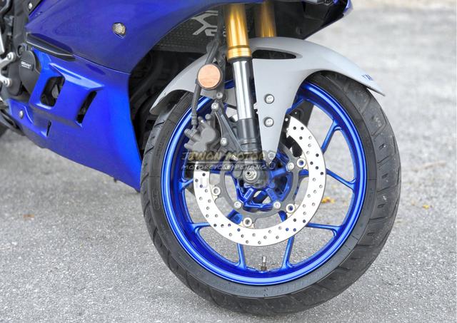 Yamaha YZF R25 2021/22 (Mileage 16k + MICHELIN) - photo 4 of 13