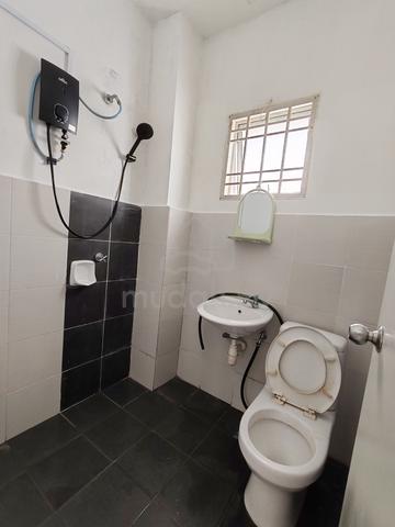 Gelang patah Taman Prima Room For Rent 4