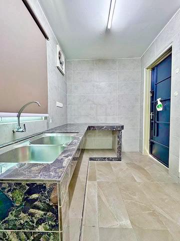 single storey corner house 4