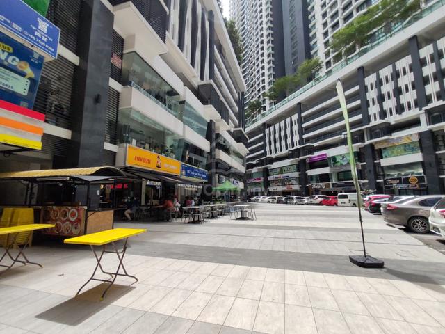 KL Traders Square 3 Storey Shoplot Extra Land Freehold Gombak For Sale 1