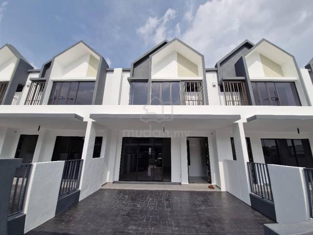 Serenia Anira Sepang for Rent 1