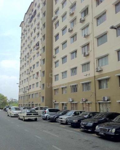 Iris Apartment (Taman Desa) 1