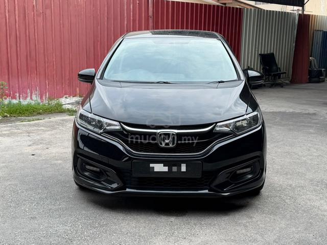 2020 Honda JAZZ 1.5 E MY14 GK (A) LOAN KEDAI IC SJ - 2