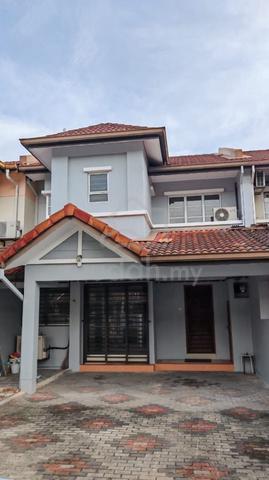 Partly Furnished Double Storey 4R3B Putra Permai 1