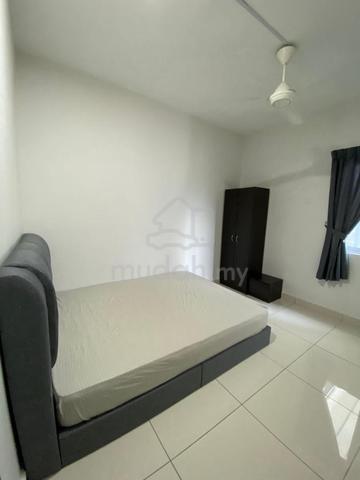 Medium Room @ Aurora Residence, Puchong Prima 1