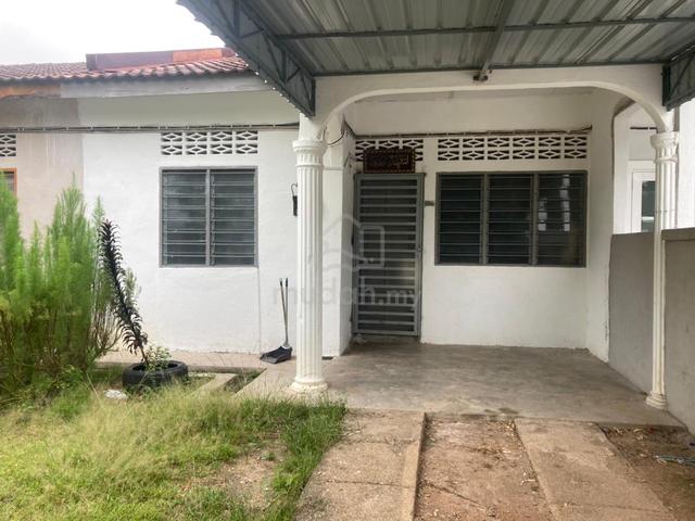 Teres Setingkat Taman Selasih Lukut Port Dickson 1