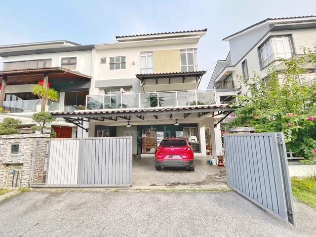 RENOVATED 2.5 Storey Semi D Saujana Villa, Saujana Impian Kajang 1