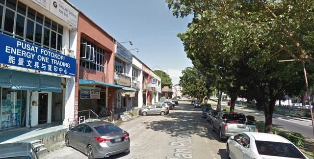 Taman Pulai Utama Main road unblocked view shop near Taman Universiti 1