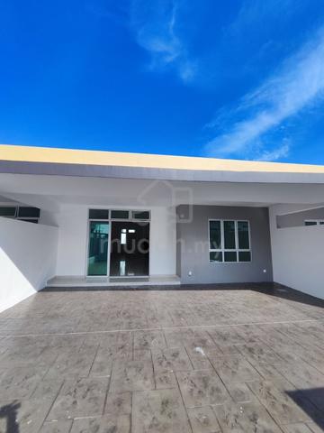 Bandar Putra Kulai / Gated Guarded / 4R2B / Single Storey 1