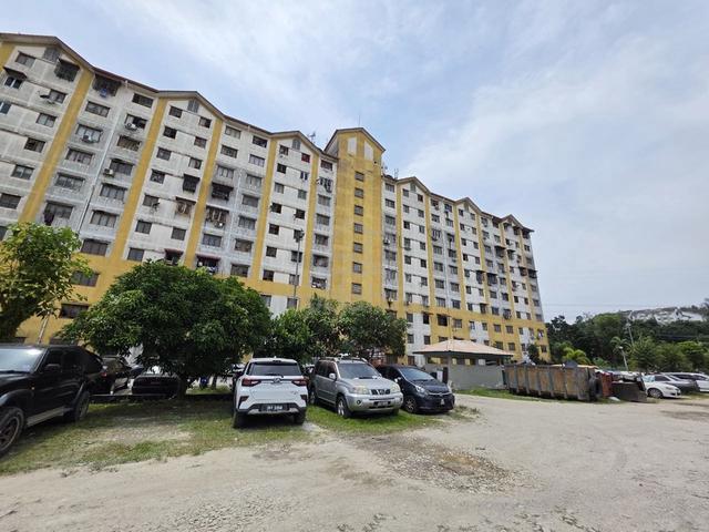 Enggang Apartment 1