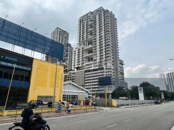 2.8 Acres Prime commercial location Mainroad Showroom USJ 1, Mydin 5