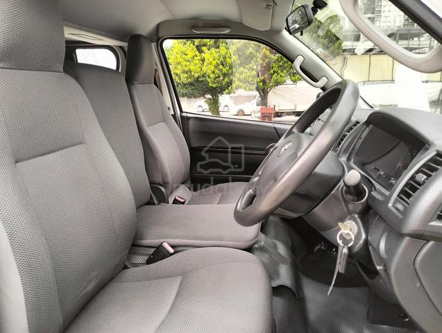 2015 Toyota HIACE 2.5 WINDOW VAN Low Roof Promo - 5