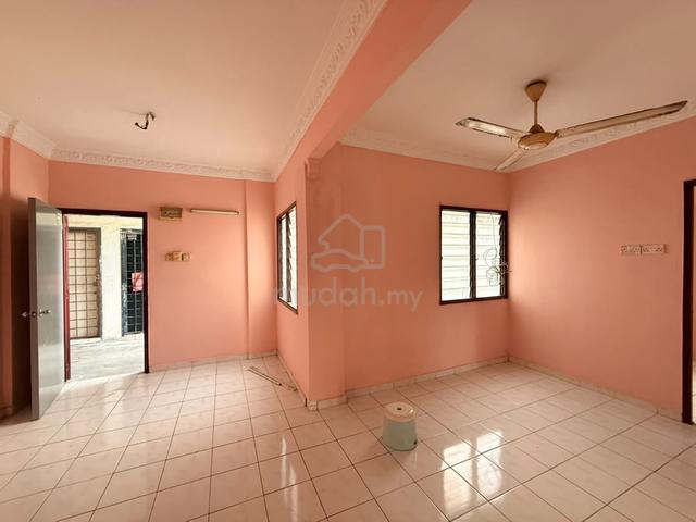 Palma Apartment (Bandar Country Homes) 1