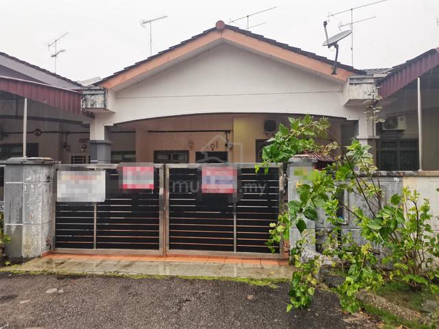 Taman Pelangi Kluang Single Storey Terrace House For Sales 1