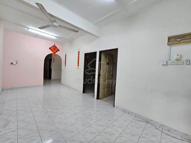 [Freehold] single storey Extended house Taman Datuk Palembang bkt baru 1