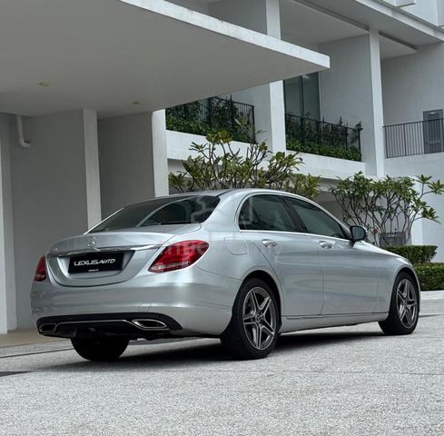 2017 Mercedes Benz C200 2.0 42K KM MILEAGE - 2