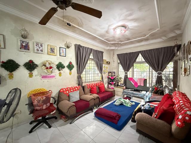1 Storey For Sale @ Bandar Seri Alam/ Jalan Suria/ Corner Lot 1