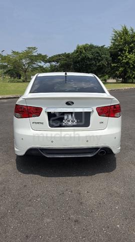 2011 Kia FORTE 1.6 KOUP SX (A) - 4
