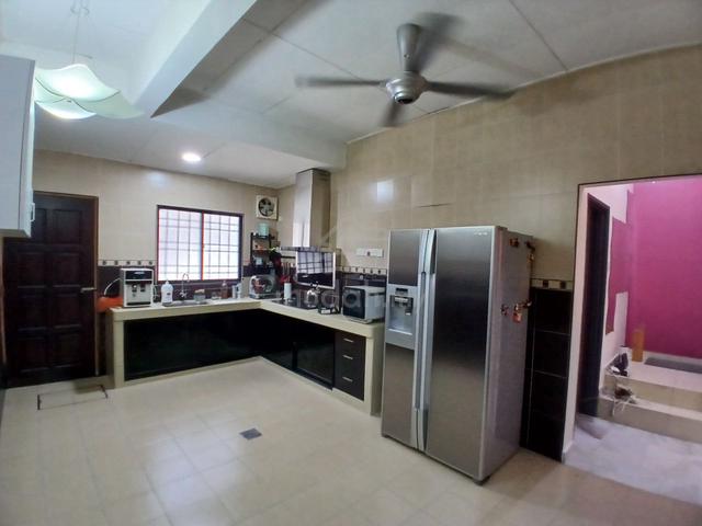 Bandar Bukit Raja Klang Jalan Zapin Freehold 1.5 Storey Landed House 1