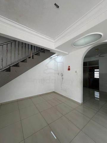 Renovated Double Storey Endlot With Side Land At Bukit Indah For Sale 1