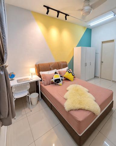 Master Room for 𝗙𝗲𝗺𝗮𝗹𝗲, Maxim Residence @ MRT Taman Connaught 1