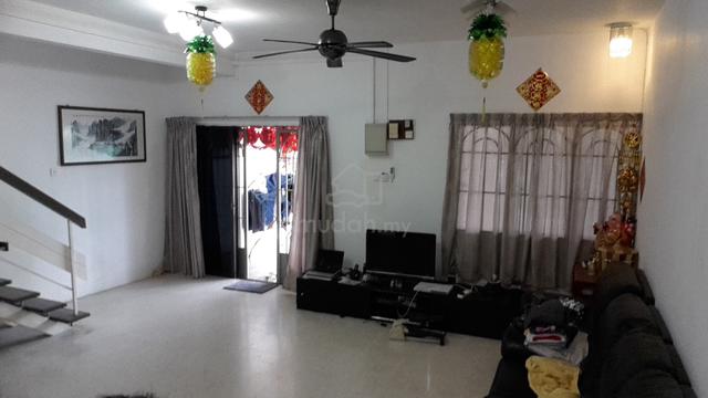 2-storey Terraced House with forest backyard (1500 sq ft) 1