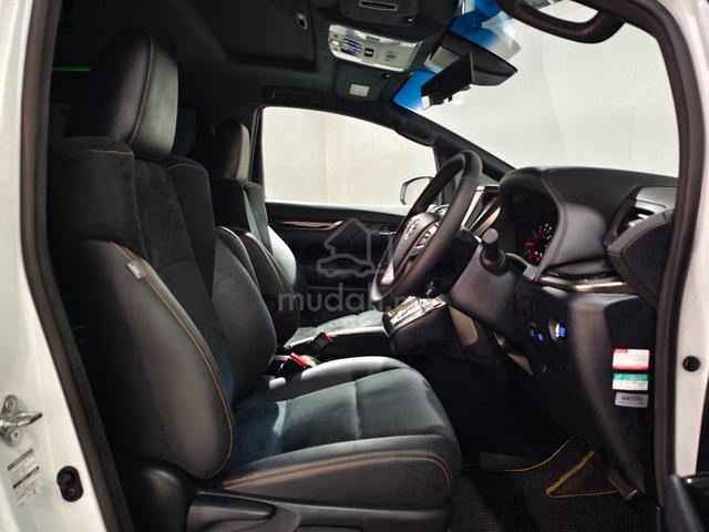 2022 Toyota Alphard 2.5 GOLDEN EYE 5-YRS WARRANTY - 4
