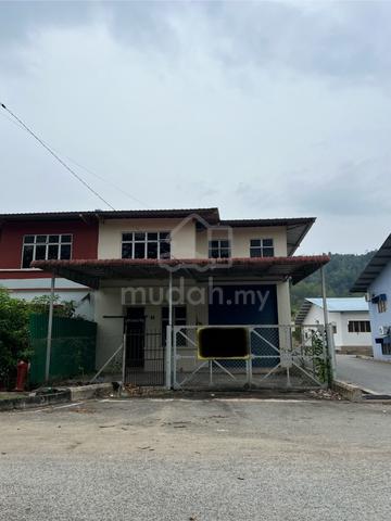 1 1/2 stry warehouse Kawasan Industri MIEL Kuala Kangar Perak 1
