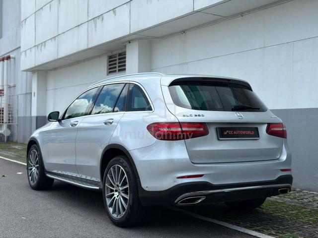 2017 Mercedes-Benz GLC250 2.0 4MATIC AMG FULL SVC - 4