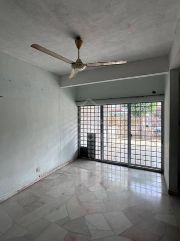2 storey terrace 5 mins to Giant Kemuning Utama,LKSA,Kesas to Subang 1