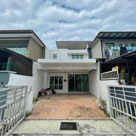 REFURBISHED|1.5 Storey Terrace House Semenyih 1