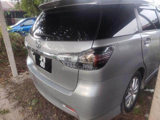 2013 Toyota WISH 1.8 S ZGE20G FACELIFT (A) - 1
