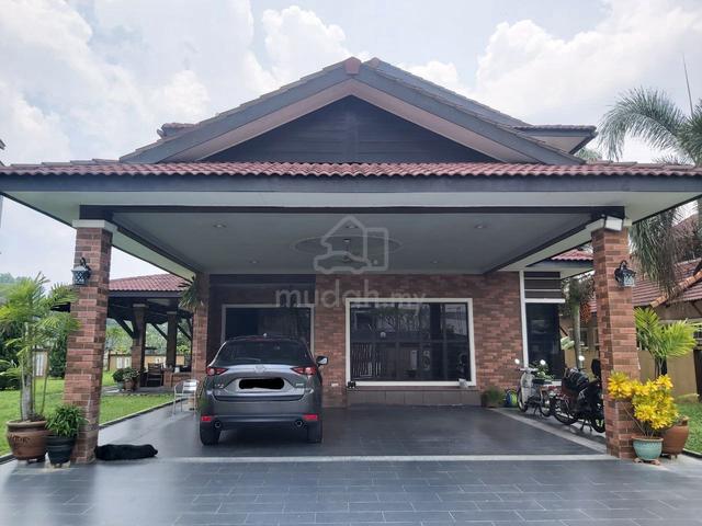 FREEHOLD GUARDED 12000ft Bungalow House Putra Hill Kajang 1