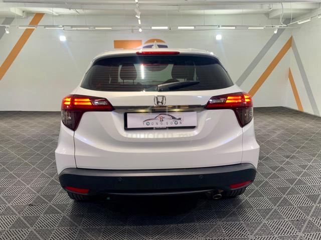 2021 Honda HR-V 1.8 V (A) FULL LOAN / 1 OWNER - 5