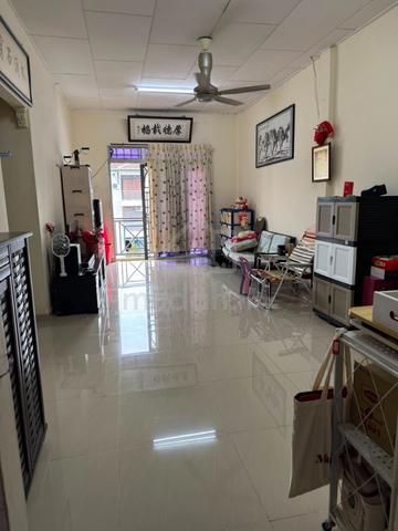Apartment Ria 1 @ Taman Megah Ria Masai 1