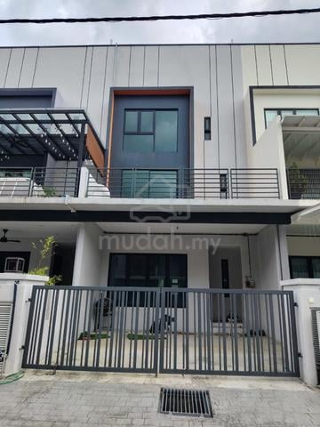 Anjung Melati 2, Gombak - 3 Storey Terrace House for Rent 1