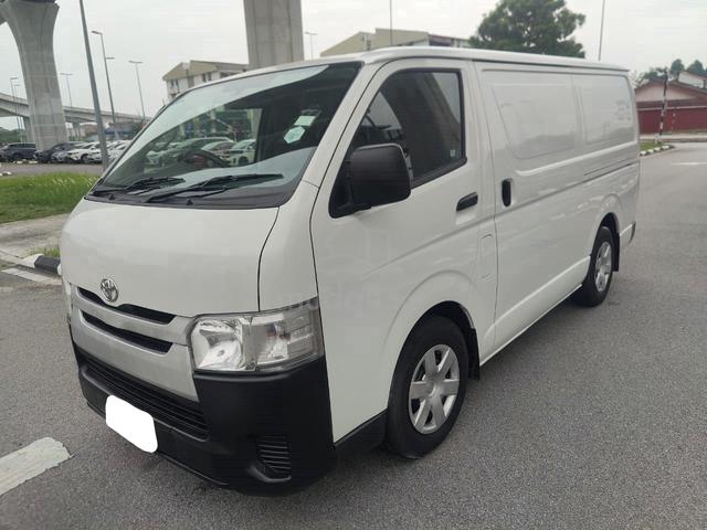 2Ori 017 Toyota Hiace 2.5 (M) Panel Van - 3