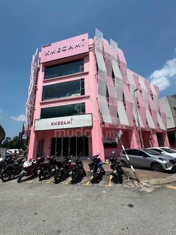 Limited Freehold 3.5 storey Bandar Puchong Jaya next to IOI mall & LRT 1