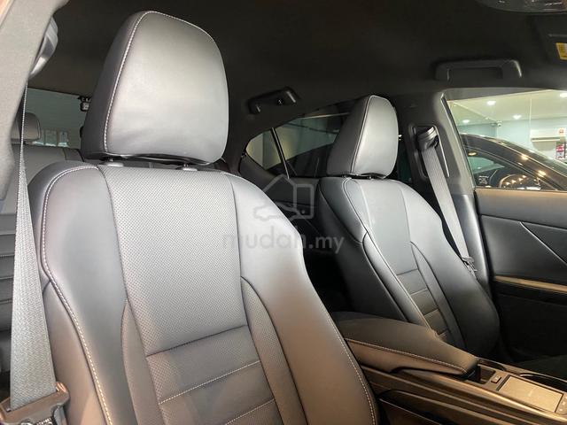2023 Lexus IS300 2.0 F-SPORT (A) 12k Low Mileage - 5