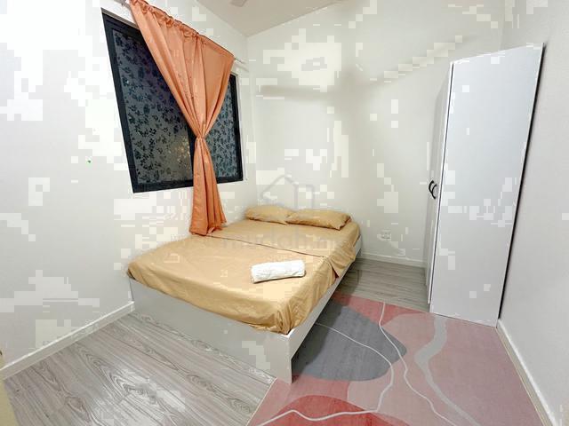 Room in NEW Condo Near MRT (±30 mins to TRX & KLCC) 1