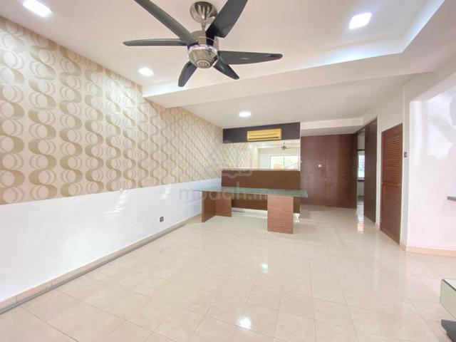RENOVATED Double Storey Superlink Az-Zaharah, Puncak Alam 1
