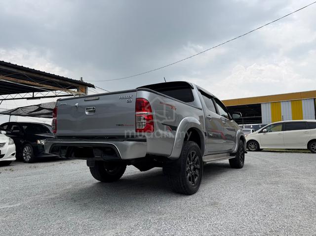 2013 Toyota HILUX 2.5 G VNT (A) - 4