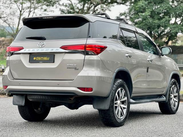 2018 Toyota FORTUNER SRZ 4X4 2.7 AT ONE OWNER - 5