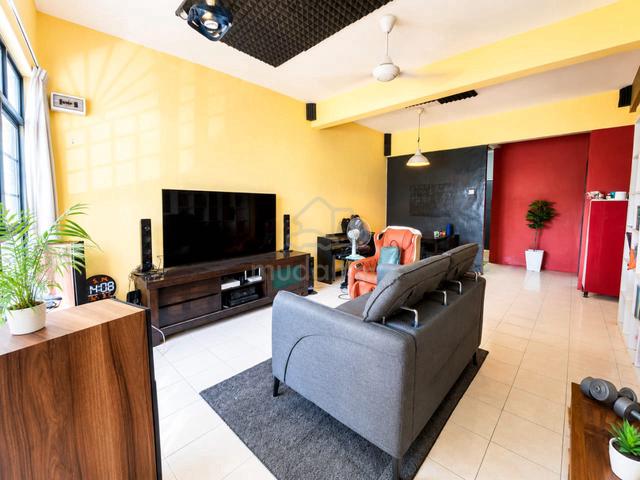 Affordable  Home in Kota Kemuning renovated 1